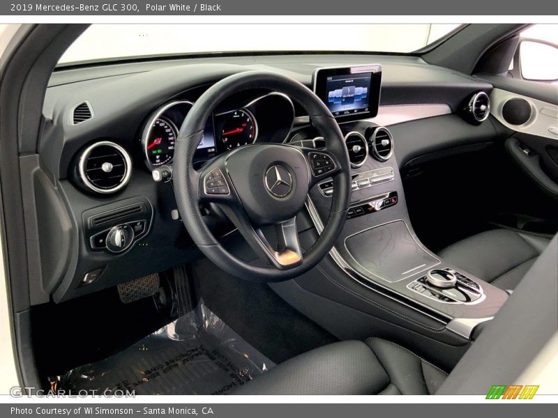 Polar White / Black 2019 Mercedes-Benz GLC 300