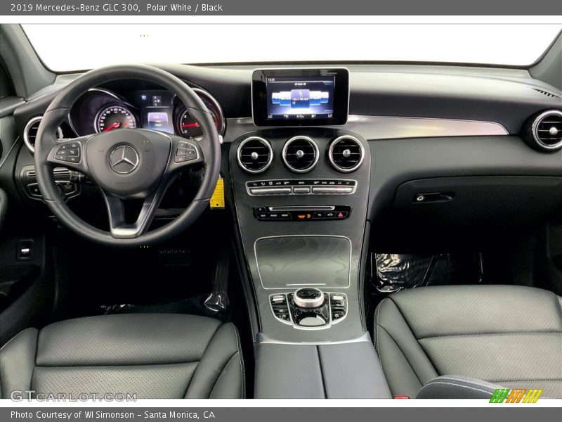 Polar White / Black 2019 Mercedes-Benz GLC 300