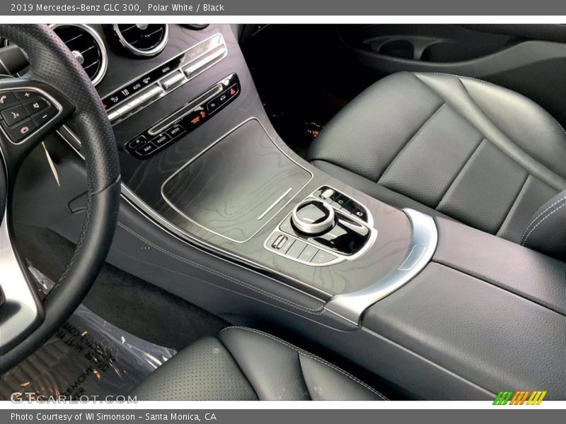 Polar White / Black 2019 Mercedes-Benz GLC 300