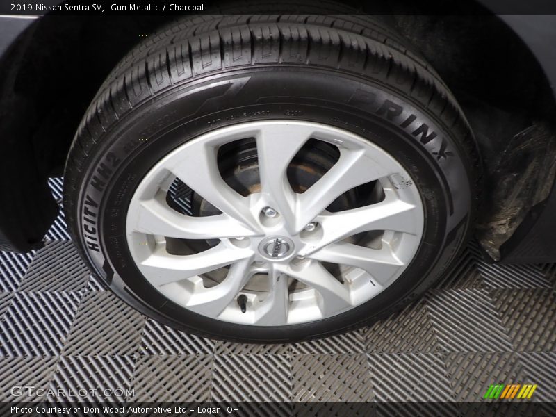 Gun Metallic / Charcoal 2019 Nissan Sentra SV