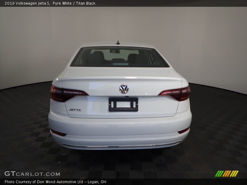 Pure White / Titan Black 2019 Volkswagen Jetta S