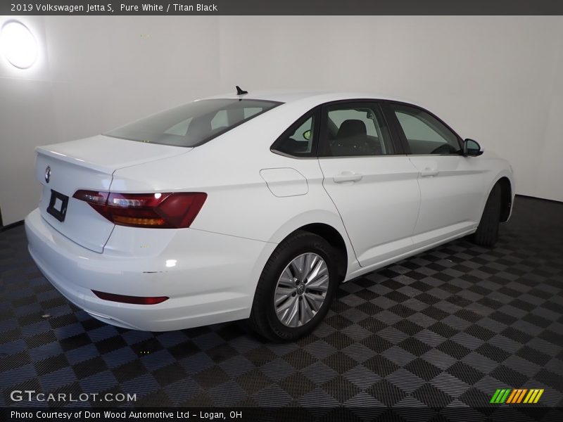 Pure White / Titan Black 2019 Volkswagen Jetta S