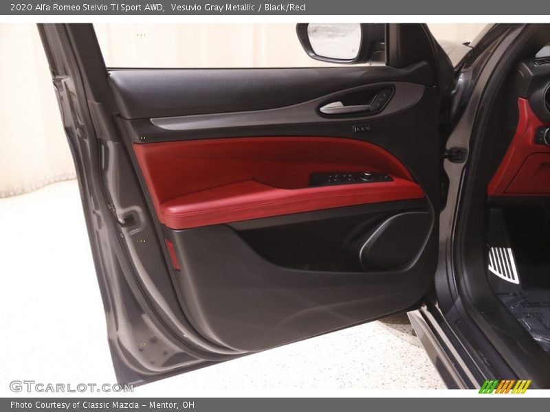 Vesuvio Gray Metallic / Black/Red 2020 Alfa Romeo Stelvio TI Sport AWD
