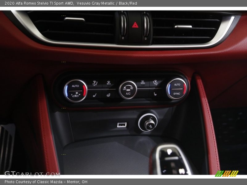 Vesuvio Gray Metallic / Black/Red 2020 Alfa Romeo Stelvio TI Sport AWD
