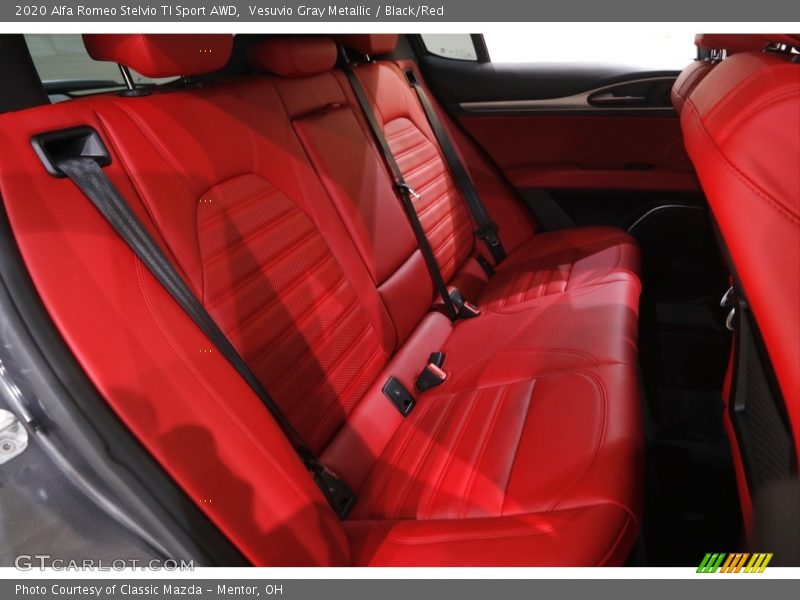 Vesuvio Gray Metallic / Black/Red 2020 Alfa Romeo Stelvio TI Sport AWD