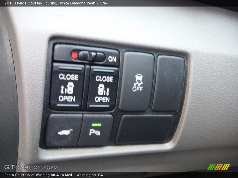 White Diamond Pearl / Gray 2013 Honda Odyssey Touring