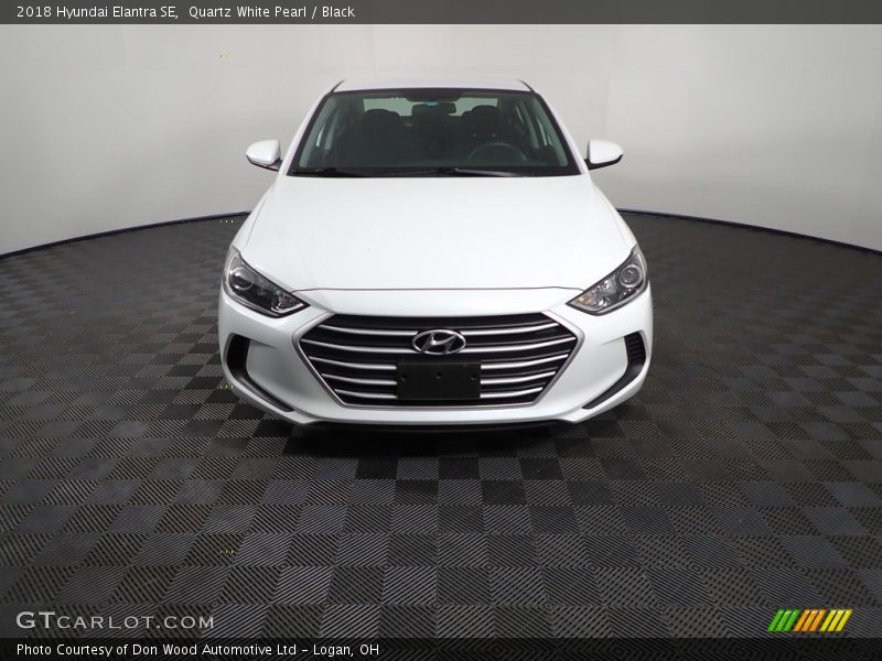 Quartz White Pearl / Black 2018 Hyundai Elantra SE