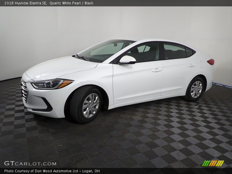 Quartz White Pearl / Black 2018 Hyundai Elantra SE