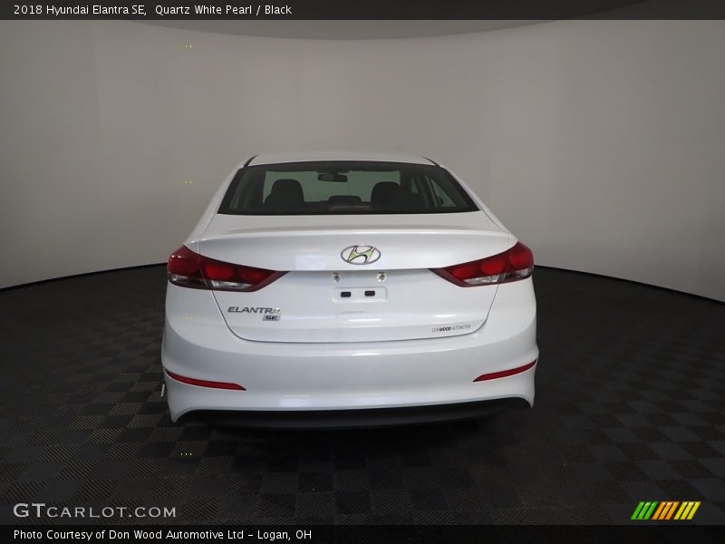 Quartz White Pearl / Black 2018 Hyundai Elantra SE