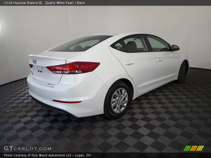 Quartz White Pearl / Black 2018 Hyundai Elantra SE