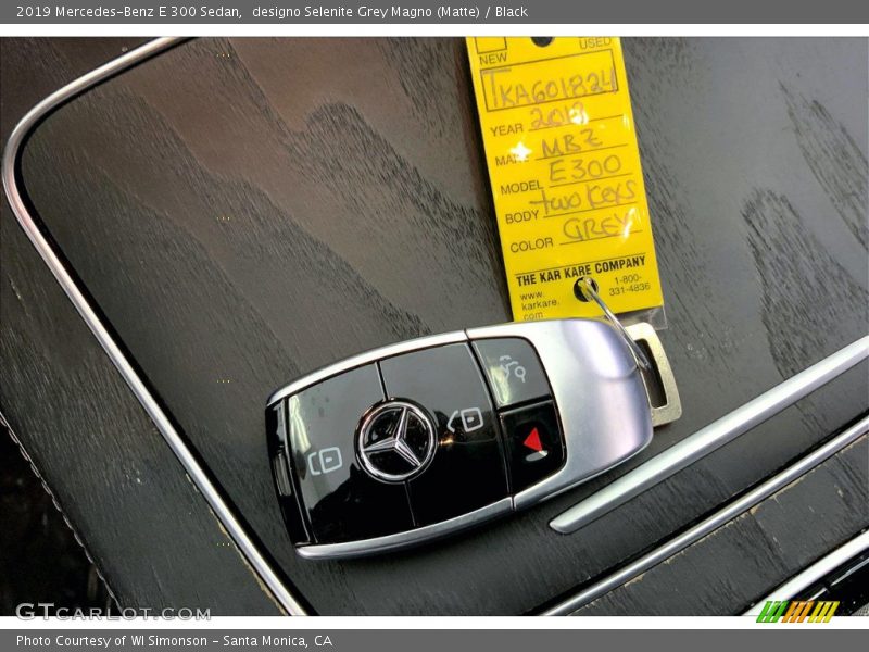 designo Selenite Grey Magno (Matte) / Black 2019 Mercedes-Benz E 300 Sedan
