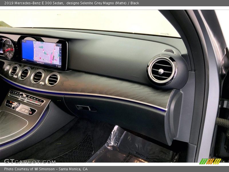 designo Selenite Grey Magno (Matte) / Black 2019 Mercedes-Benz E 300 Sedan