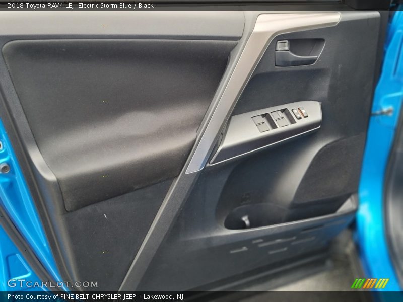 Electric Storm Blue / Black 2018 Toyota RAV4 LE