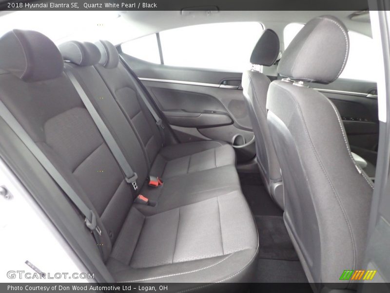 Quartz White Pearl / Black 2018 Hyundai Elantra SE