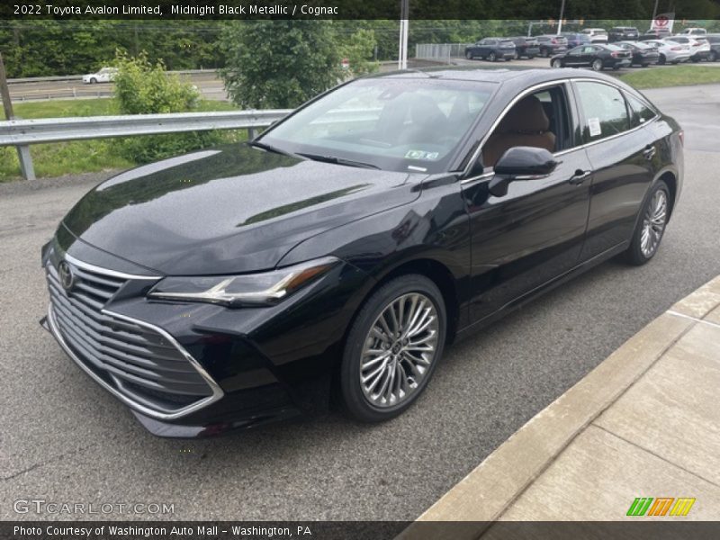 Front 3/4 View of 2022 Avalon Limited