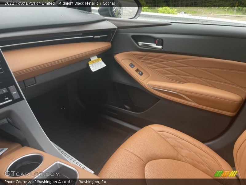 Front Seat of 2022 Avalon Limited