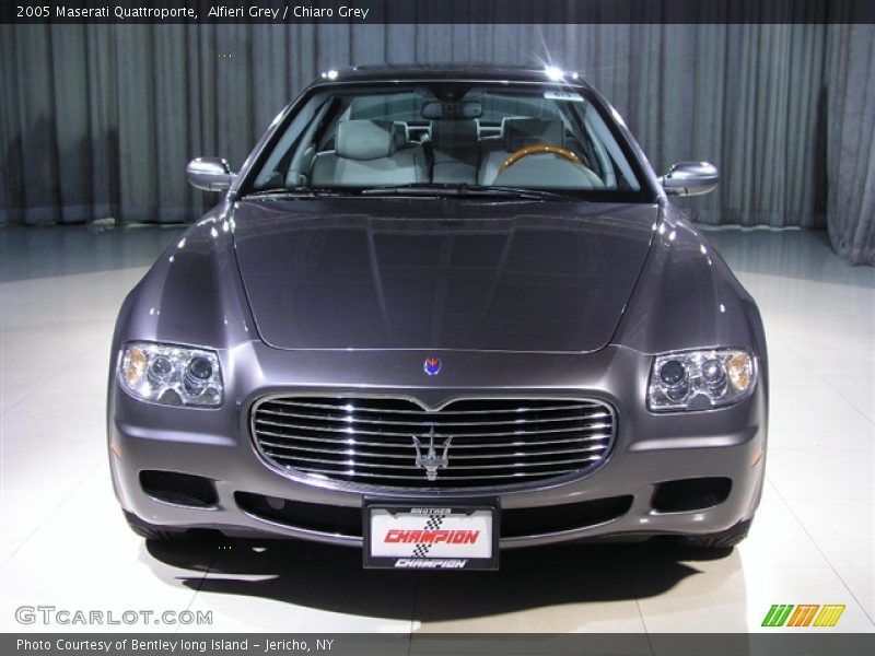 Alfieri Grey / Chiaro Grey 2005 Maserati Quattroporte