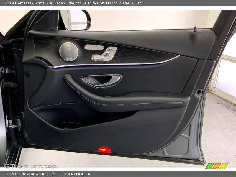 designo Selenite Grey Magno (Matte) / Black 2019 Mercedes-Benz E 300 Sedan
