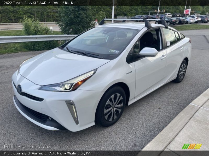 Front 3/4 View of 2022 Prius XLE AWD-e