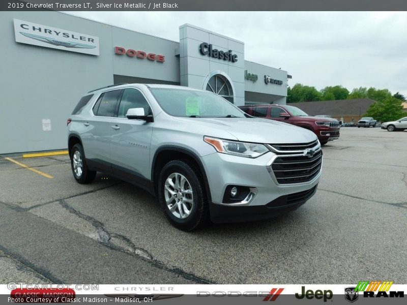 Silver Ice Metallic / Jet Black 2019 Chevrolet Traverse LT