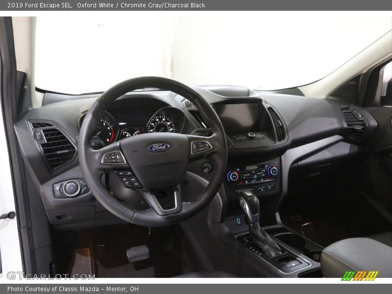 Oxford White / Chromite Gray/Charcoal Black 2019 Ford Escape SEL