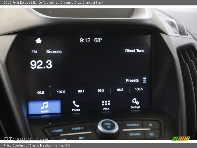 Oxford White / Chromite Gray/Charcoal Black 2019 Ford Escape SEL