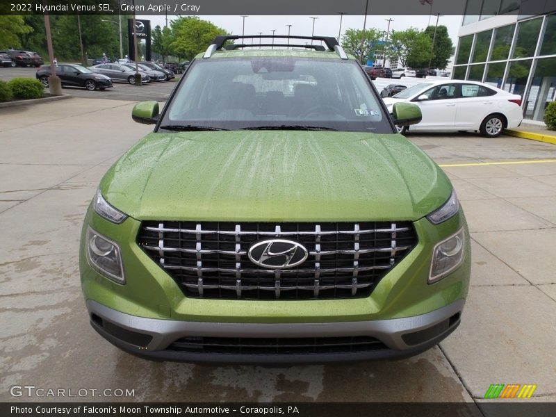 Green Apple / Gray 2022 Hyundai Venue SEL