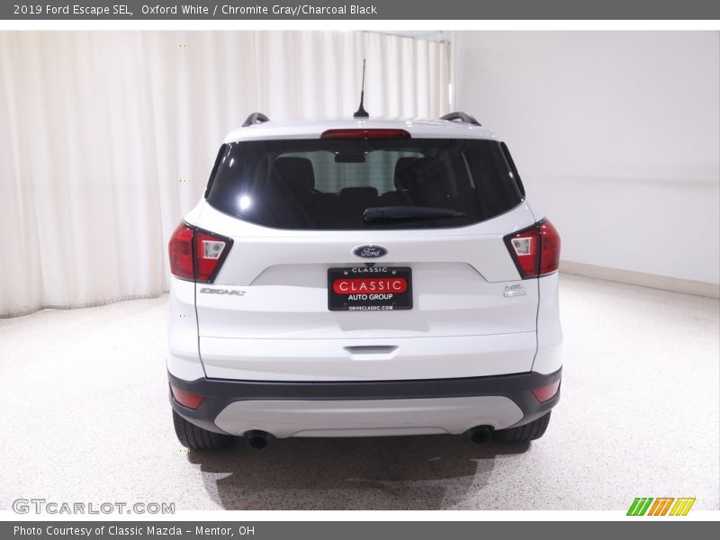Oxford White / Chromite Gray/Charcoal Black 2019 Ford Escape SEL
