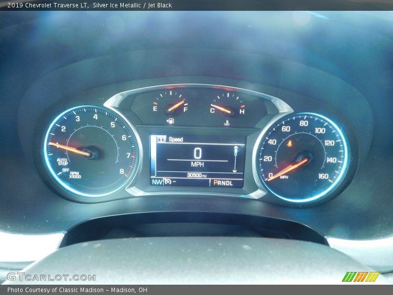 Silver Ice Metallic / Jet Black 2019 Chevrolet Traverse LT