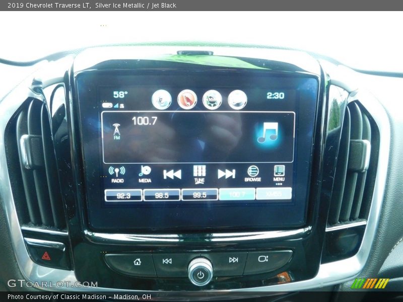 Silver Ice Metallic / Jet Black 2019 Chevrolet Traverse LT