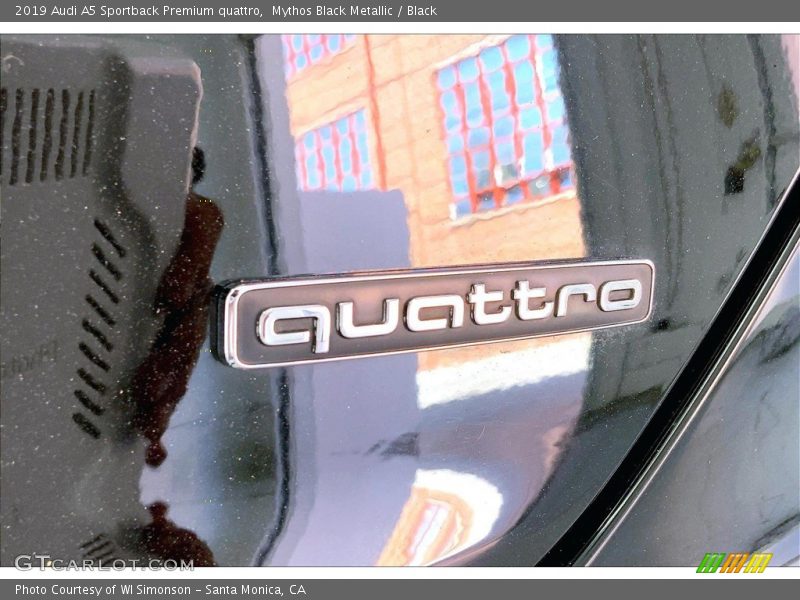 Mythos Black Metallic / Black 2019 Audi A5 Sportback Premium quattro
