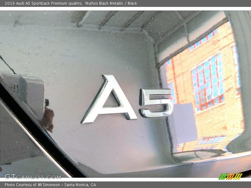 Mythos Black Metallic / Black 2019 Audi A5 Sportback Premium quattro
