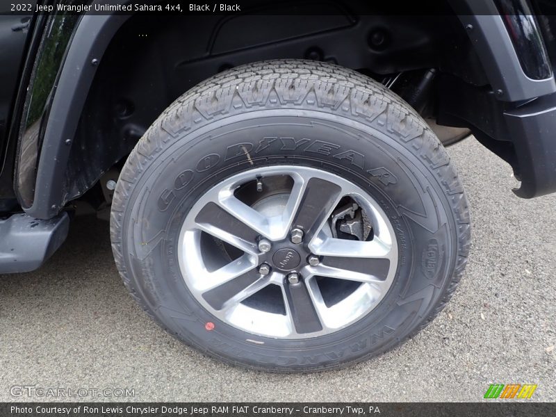 Black / Black 2022 Jeep Wrangler Unlimited Sahara 4x4