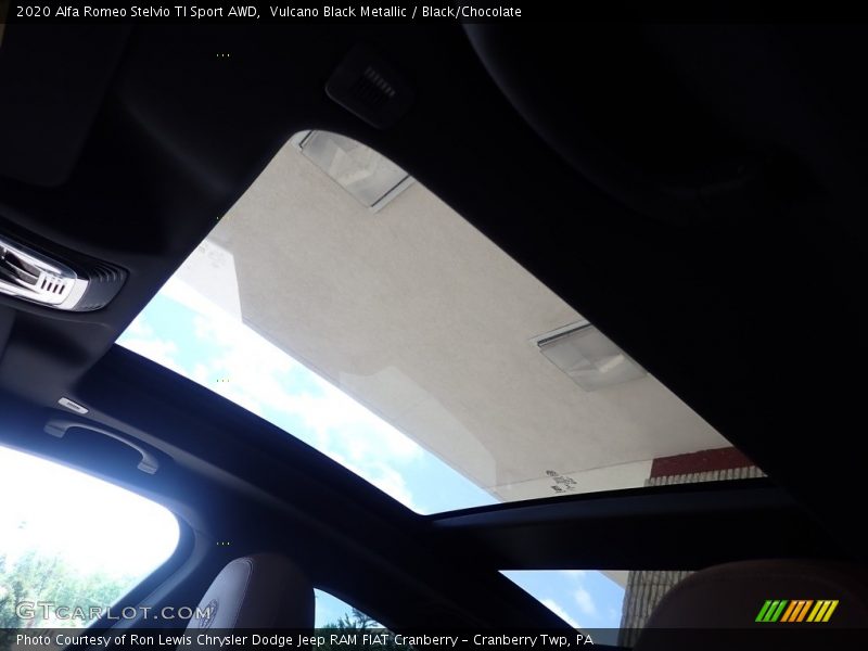 Vulcano Black Metallic / Black/Chocolate 2020 Alfa Romeo Stelvio TI Sport AWD