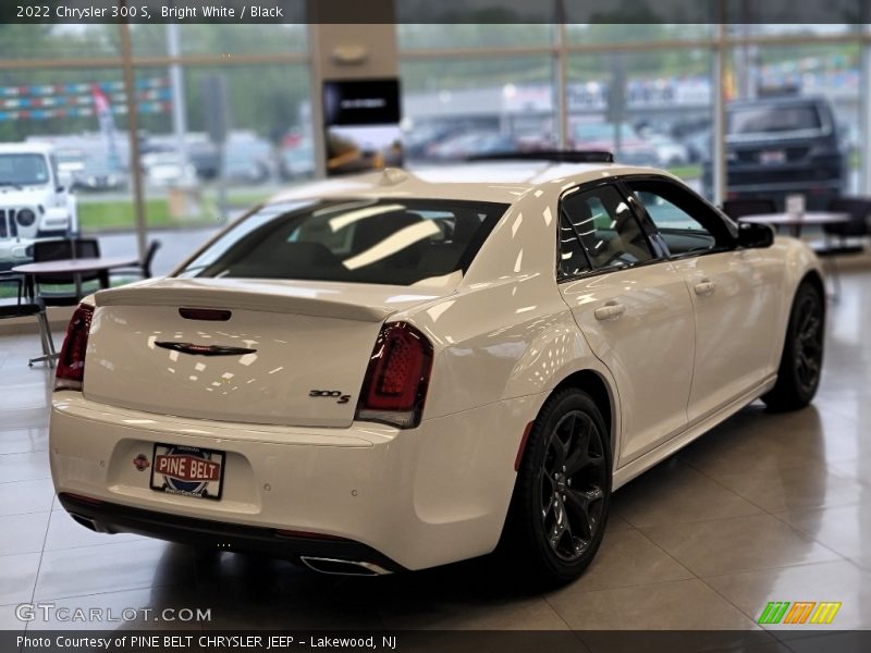Bright White / Black 2022 Chrysler 300 S