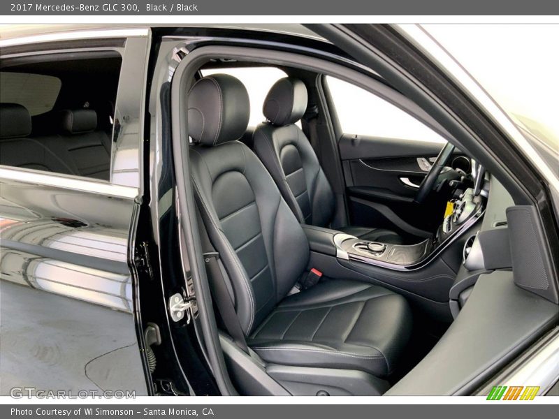 Black / Black 2017 Mercedes-Benz GLC 300