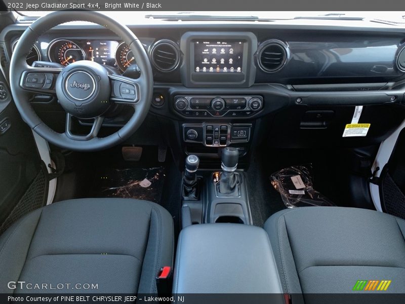 Bright White / Black 2022 Jeep Gladiator Sport 4x4