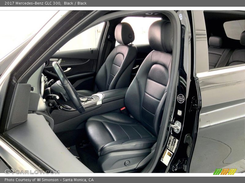 Black / Black 2017 Mercedes-Benz GLC 300