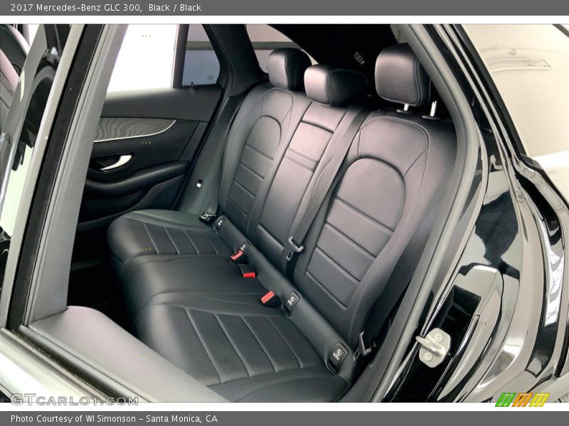 Black / Black 2017 Mercedes-Benz GLC 300