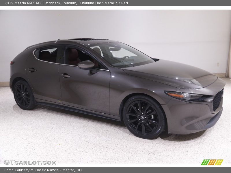  2019 MAZDA3 Hatchback Premium Titanium Flash Metallic