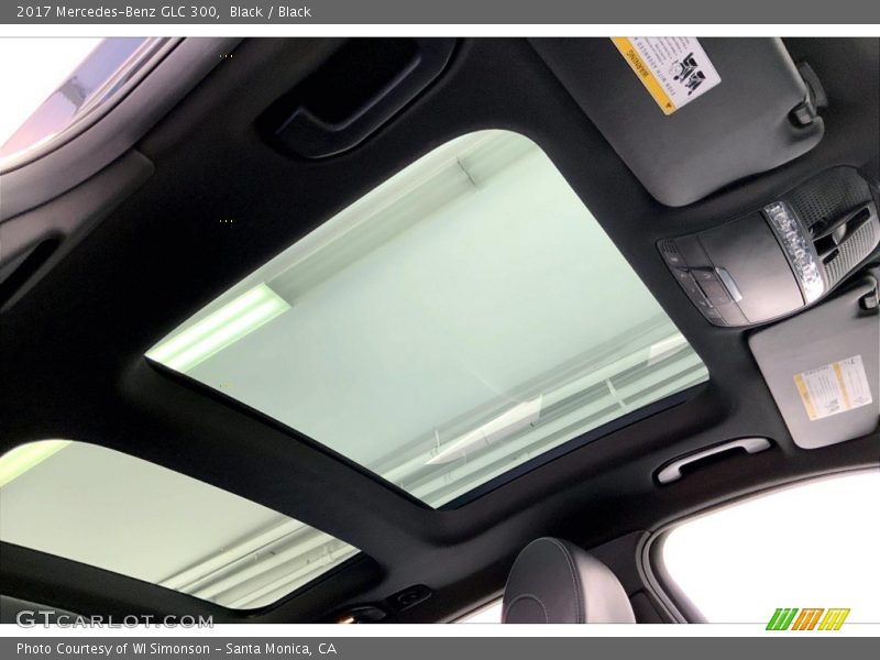 Black / Black 2017 Mercedes-Benz GLC 300