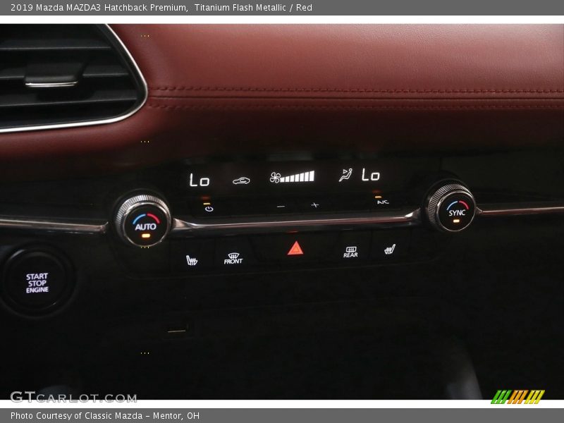 Controls of 2019 MAZDA3 Hatchback Premium