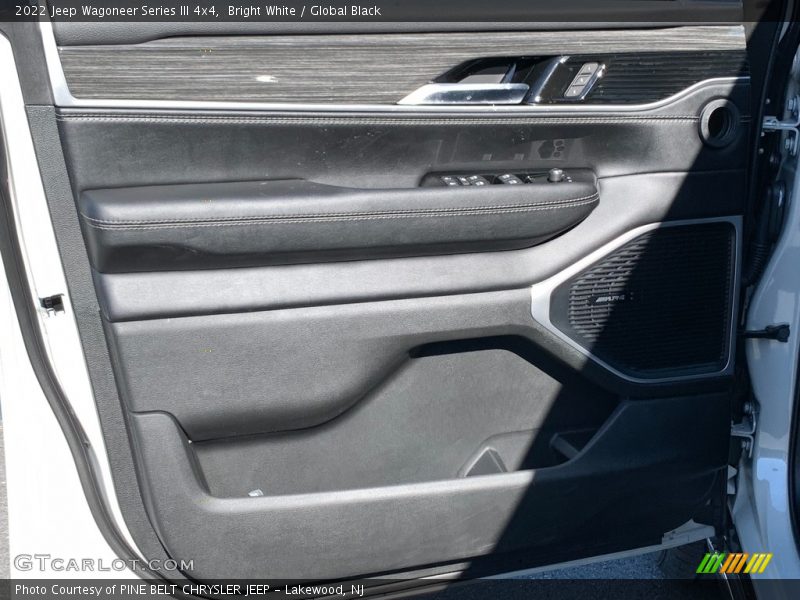 Bright White / Global Black 2022 Jeep Wagoneer Series III 4x4