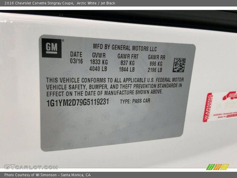 Arctic White / Jet Black 2016 Chevrolet Corvette Stingray Coupe