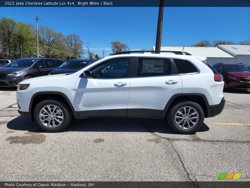 Bright White / Black 2022 Jeep Cherokee Latitude Lux 4x4