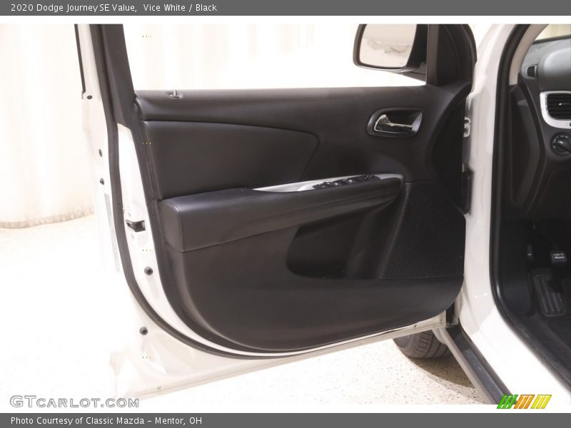 Vice White / Black 2020 Dodge Journey SE Value