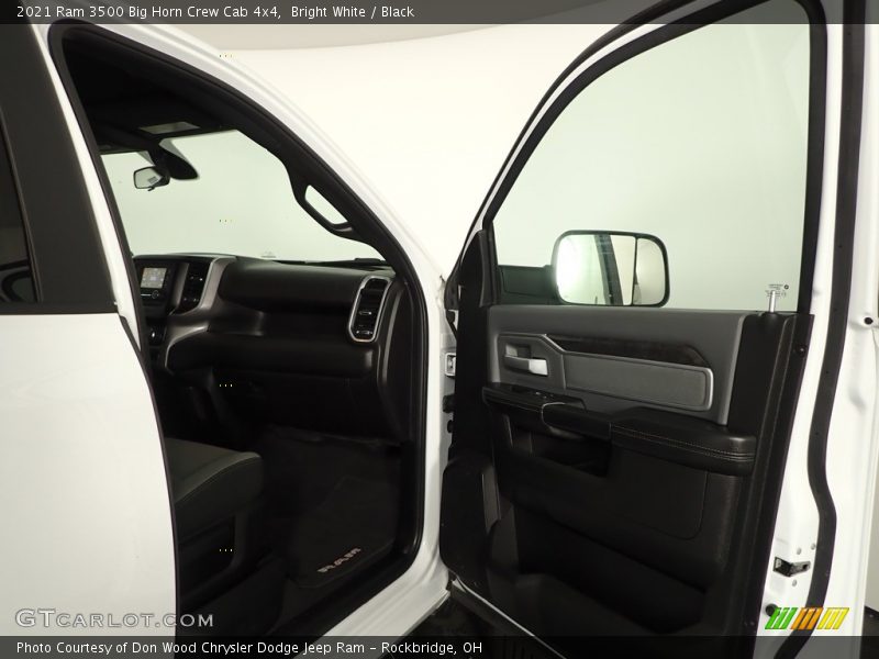 Bright White / Black 2021 Ram 3500 Big Horn Crew Cab 4x4