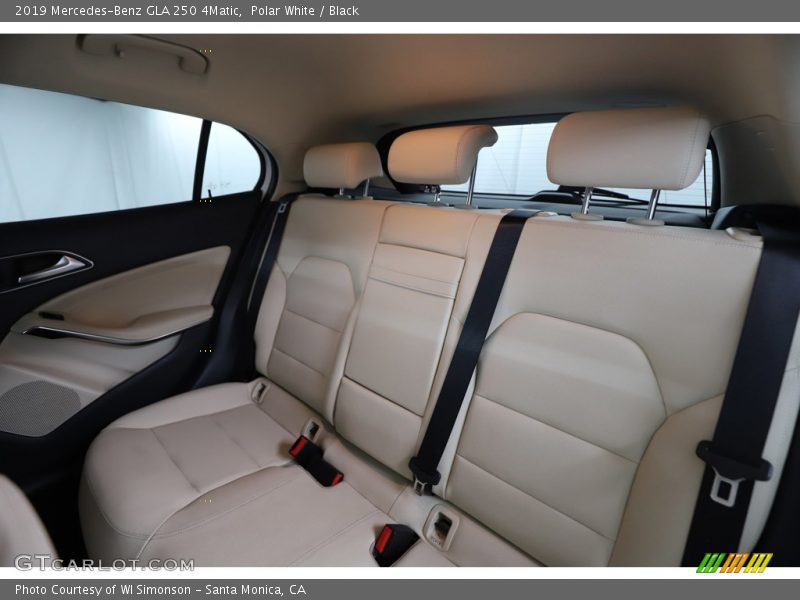 Polar White / Black 2019 Mercedes-Benz GLA 250 4Matic