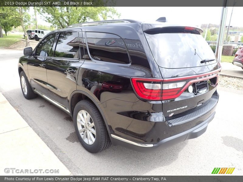 DB Black / Black 2019 Dodge Durango SXT AWD
