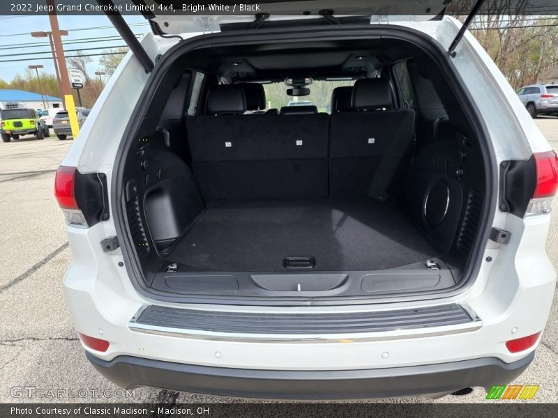 Bright White / Black 2022 Jeep Grand Cherokee Limited 4x4